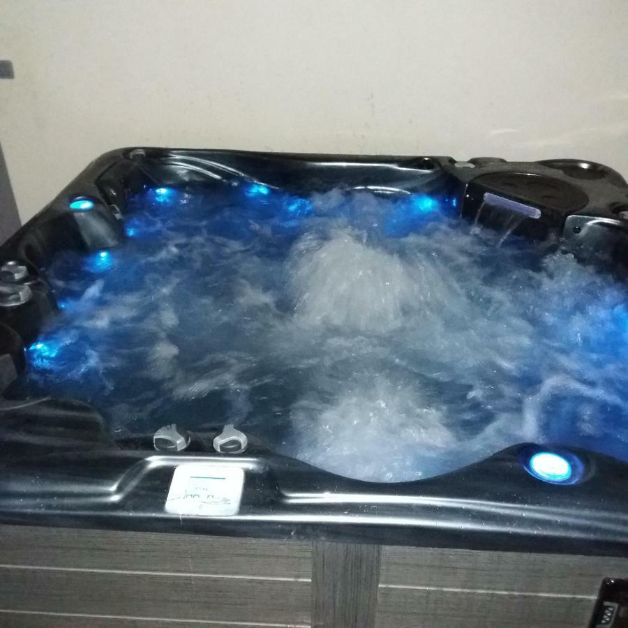 Chambres D'Hotes Luxe Et Serenite Theize エクステリア 写真