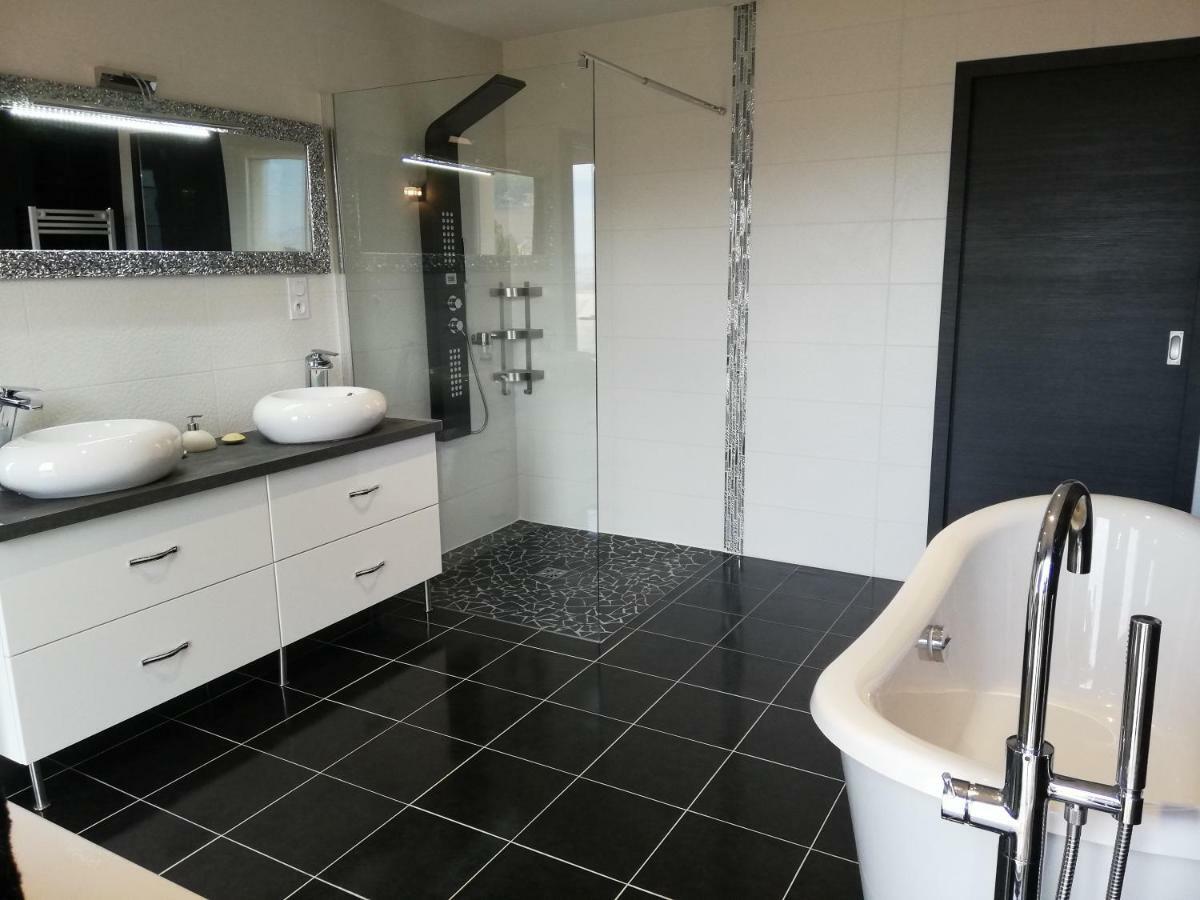 Chambres D'Hotes Luxe Et Serenite Theize エクステリア 写真
